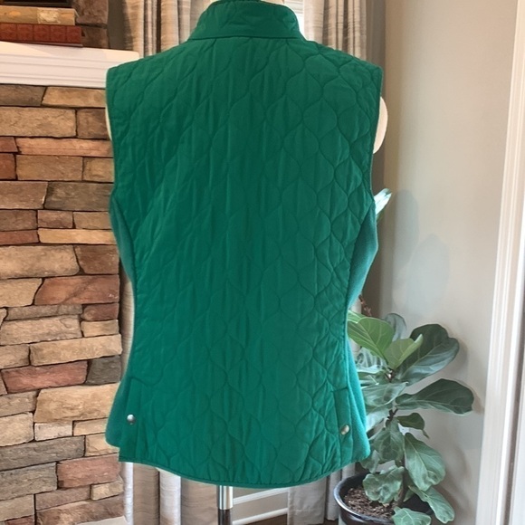 3-$30 TALBOTS green quilted large vest - Picture 2 of 4